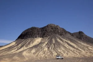 Guida all’Oasi di Bahariya: Tour e Safari nel Deserto